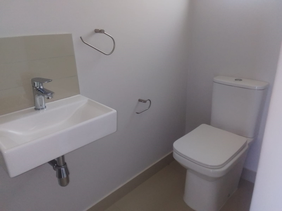 To Let 3 Bedroom Property for Rent in Winterstrand Eastern Cape